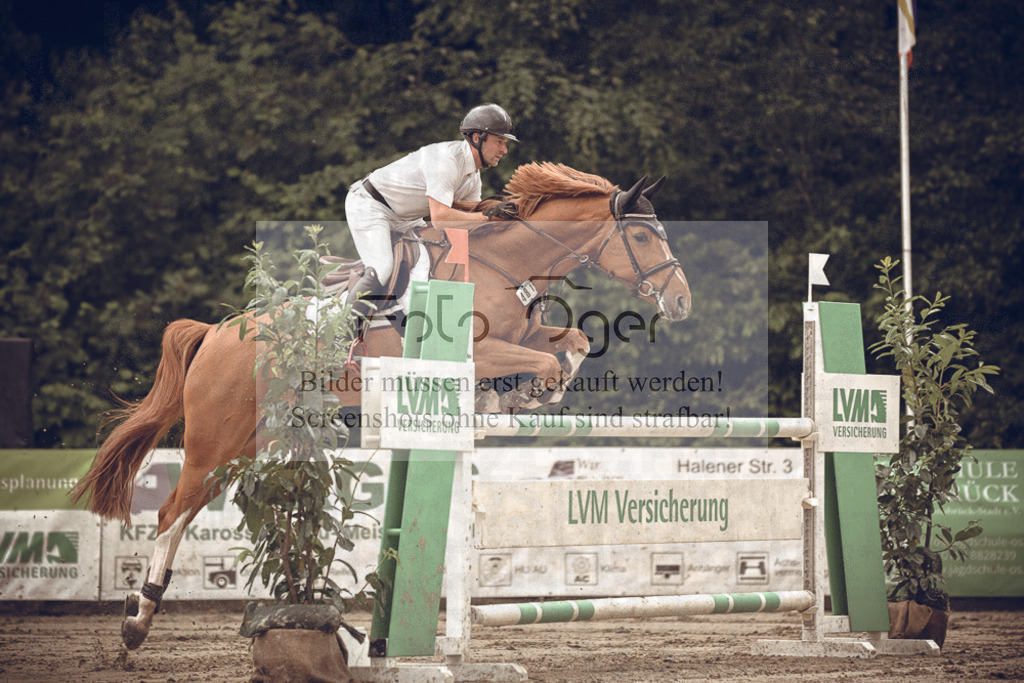 20240530-DOS_2769 | Entdecke hochwertige Reitturnierfotos von Foto Oger. Professionell, emotional und authentisch – jetzt Lieblingsmomente im Shop bestellen.Deutschlandweite Turnierfotografie. - Realisiert mit Pictrs.com