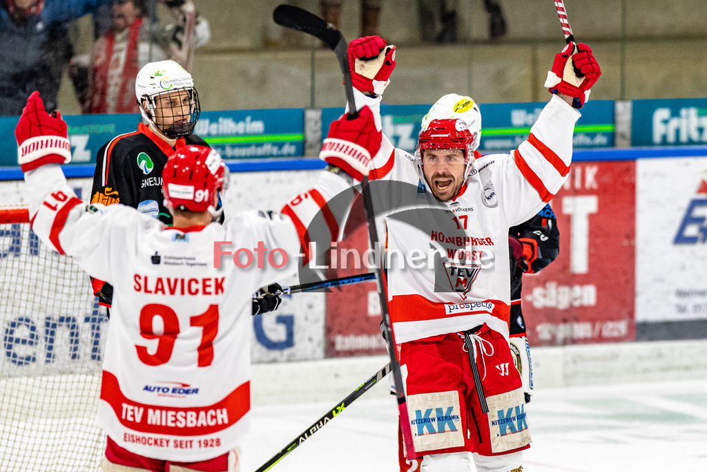 Bayernliga Eishockey Meisterrunde, TSV Peißenberg "Miners" gegen TEV Miesbach am 3.2.23 in Peißenberg | Bayernliga Eishockey Meisterrunde, TSV Peißenberg "Miners" gegen TEV Miesbach am 3.2.23 in Peißenberg