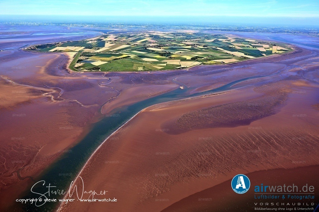 Halligen-Inseln-Weltnaturerbe-Wattenmeer-Mai-23-airwatch-wagner-240A3311 | Entdecken Sie atemberaubende Luftbilder und Fotografien auf airwatch.de - Tauchen Sie ein in eine Welt voller faszinierender Aufnahmen aus der Vogelperspektive.