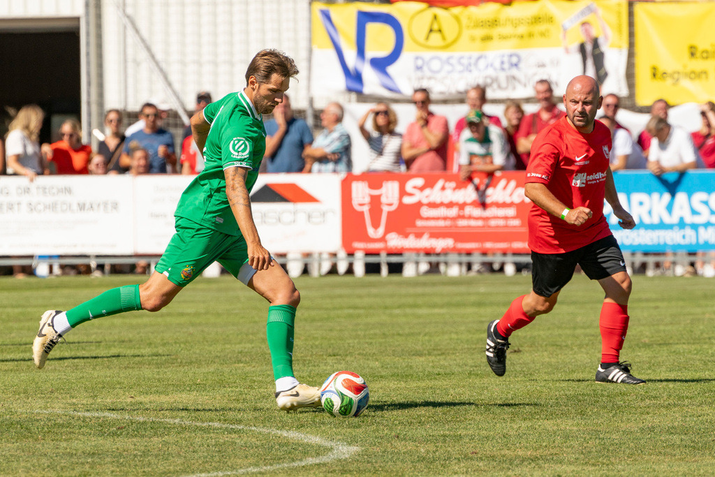 Spiel-0182_Legenden ASK-RAPID | Fotodoku 80 Jahre ASK-Loosdorf: Legendenmatch ASK-Loosdorf - Rapid WIENSponsoren, Mannschaften, Begrüßung, Interviews, das Spiel, Besucher, Fans, Stimmung.