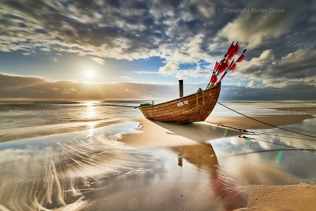 _DSC4231 | Findlinge im Eis, Zeesenboote bei der Traditionsregatta, eine Seebrücke im Sonnenaufgang - mit den Bildern aus dieser Galerie erhalten Sie wunderschöne Aufnahmen über das ganze Jahr. Ein tolles Produkt zum Verschenken, Werben oder zum Träumen vom nächsten - Realisiert mit Pictrs.com