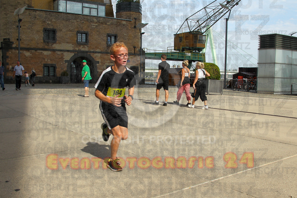 250920_1330_EV4_5835 | Sportfotografie im Rhein-Sieg Kreis, Köln, Bonn, NRW, Rheinland Pfalz, Hessen, etc. Unser Tätigkeitsfeld umfasst den Laufsport vom Volkslauf über den Marathon, Duathlon, Triathon bis zum Ultralauf wie Kölnpfad Ultra oder Schindertrail.