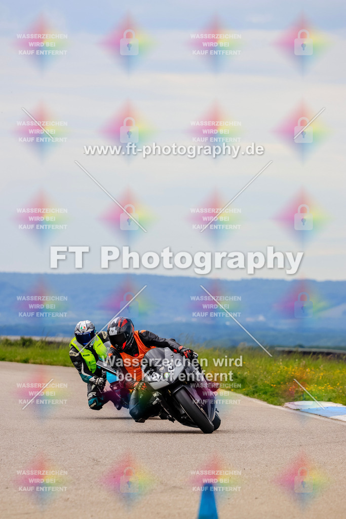 MotoTeam-2830 | Hier findet Ihr Bilder von Touristenfahrten auf der Nürburgring Nordschleife oder von anderen Veranstaltungen die ich besucht habe. Viel Spass beim Durch Schauen 