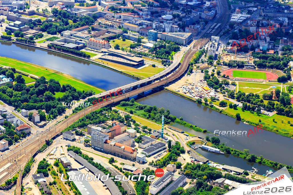 Die Luftaufnahme Marienbruecke - Dresden wurde vom UL-Flugzeug (keine Drohne) aus fotografiert.Hohe Druck- Auflösung-die Geschenkidee!