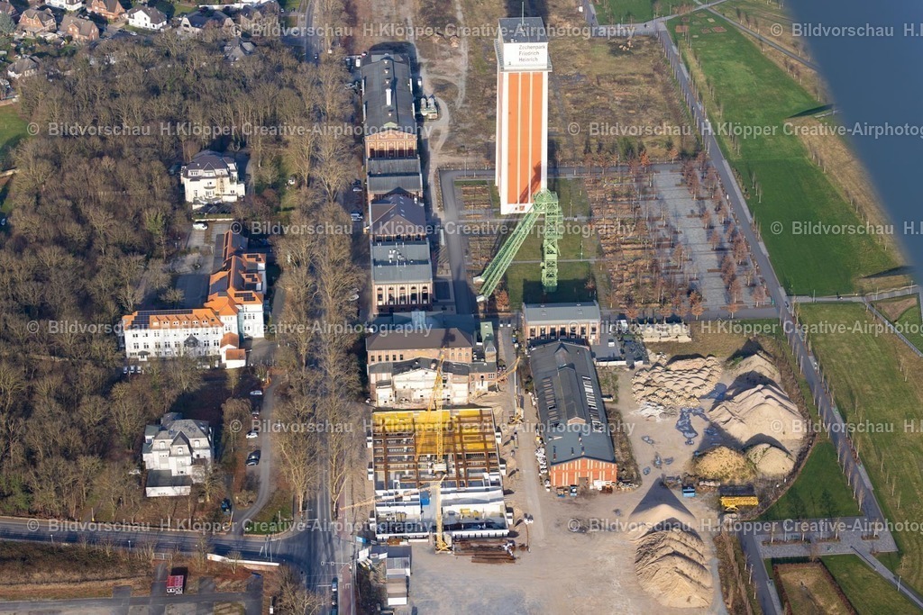 Luftbild Kamp-Lintfort-8361 | Luftbildfotografie Baustelle zum Neubau eines Seniorenzentrums " Belia " an der Straße Friedrich-Heinrich-Allee im Ortsteil Niersenbruch in Kamp-Lintfort - Realisiert mit Pictrs.com
