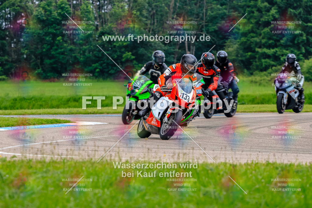 MotoTeam-7993 | Hier findet Ihr Bilder von Touristenfahrten auf der Nürburgring Nordschleife oder von anderen Veranstaltungen die ich besucht habe. Viel Spass beim Durch Schauen 