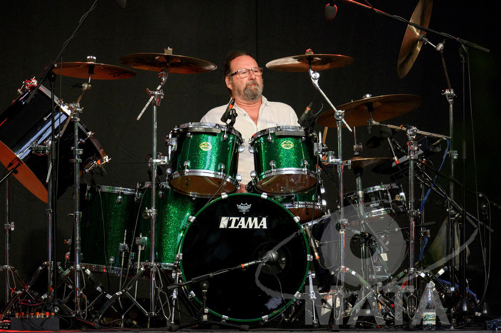 _DWA2839 | Kevin Whitehead von John Lees' Barclay James Harvest live bei einem Konzert in Serenadenhof Nürnberg, 01.07.2023 - Realisiert mit Pictrs.com