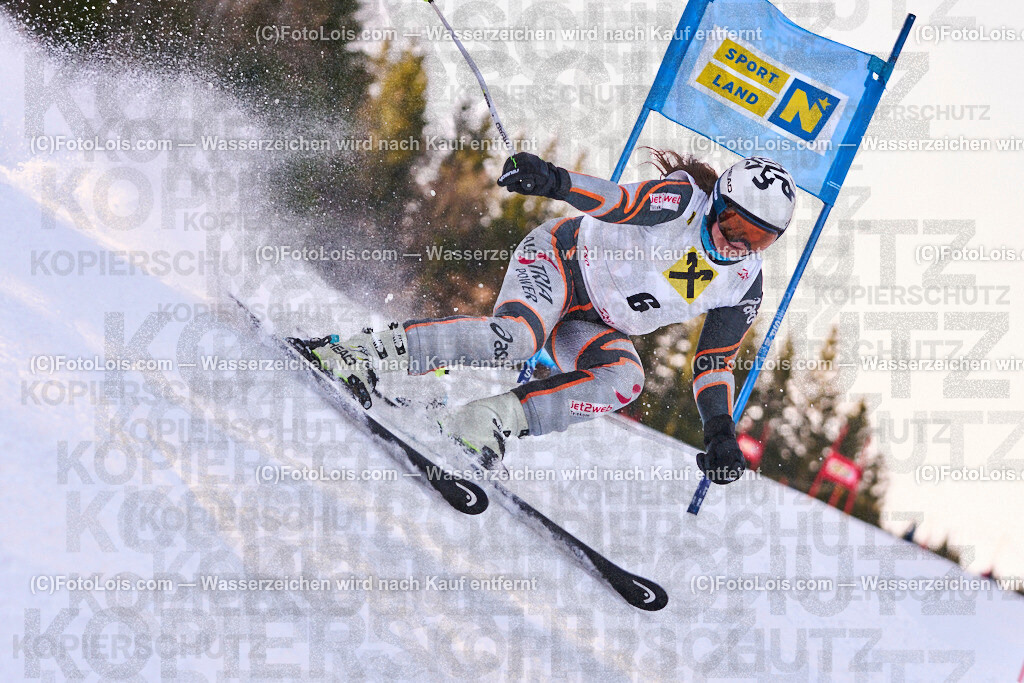 ALP0123_MastersCup-RTL-I_LKHF_Popp Michaela | NÖ Raiffeisen MastersCup, Jugend - Damen - Herren, Riesentorlauf-Rennen 1 auf der Fuchswaldpiste, durchführender Verein: Schiklub Lackenhof, So 9. Februar 2025.