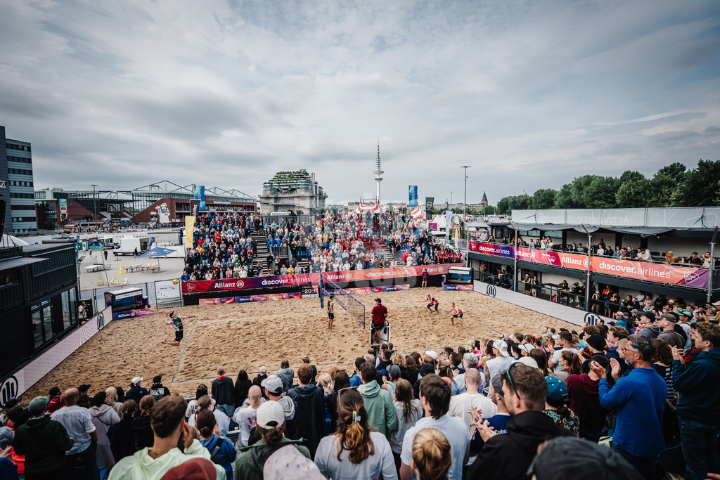 Beachvolleyball | Männer | Allianz German Beach Tour 2025 | Tourstop Hamburg | 01.06.2025 | Die volle Active City Arena Totale