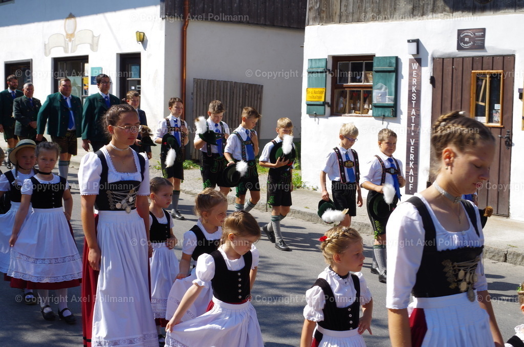 IMGP3657 | fotografiert von Axel PollmannLeonhardi Wallfahrt Benediktbeuern und Murnau, Fronleichnam, Fasching, Landschaft im Loisachtal und Benediktbeuern  - Realisiert mit Pictrs.com