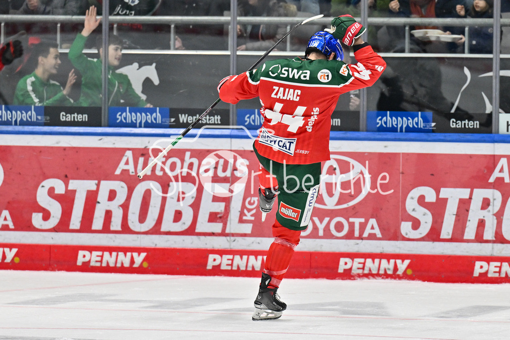 Augsburger Panther - Kölner Haie | Jubel der Panther nach dem Treffer zum 3-0 durch Nolan ZAJAC (Augsburger Panther #44) / Tor / Torschuetze / Freude / Happy / DEL: Augsburger Panther - Koelner Haie, Curt Frenzel Stadion am 02.03.2025