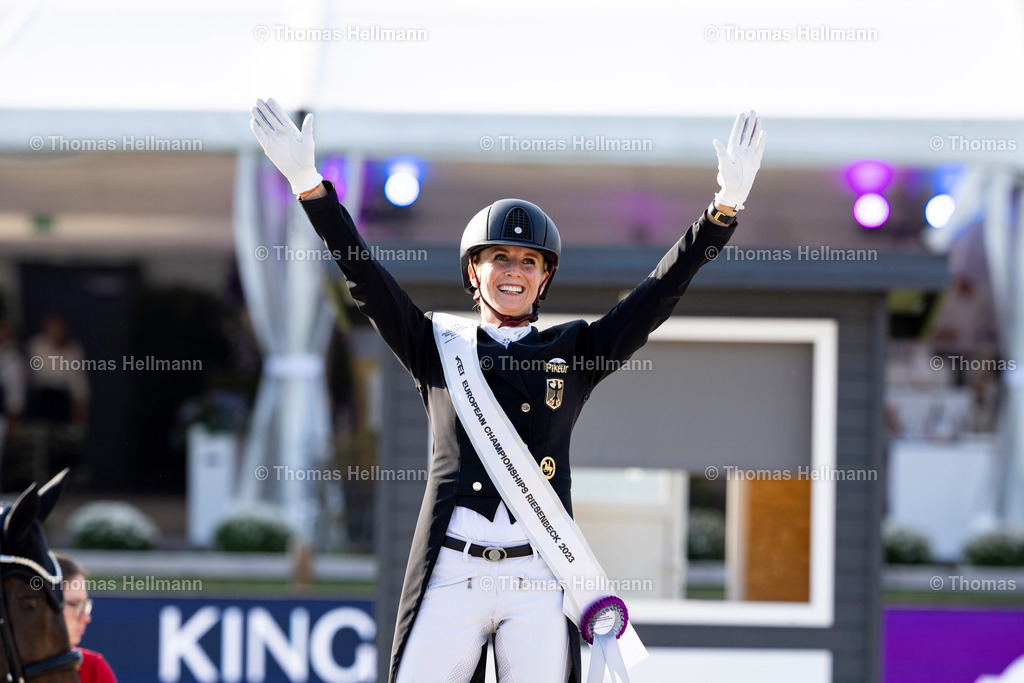 TH_Jessica von Bredow-Werndl_12065 | FEI European Championships Riesenbeck 2023 am 10.09.23 in Riesenbeck, Jessica von Bredow-Werndl