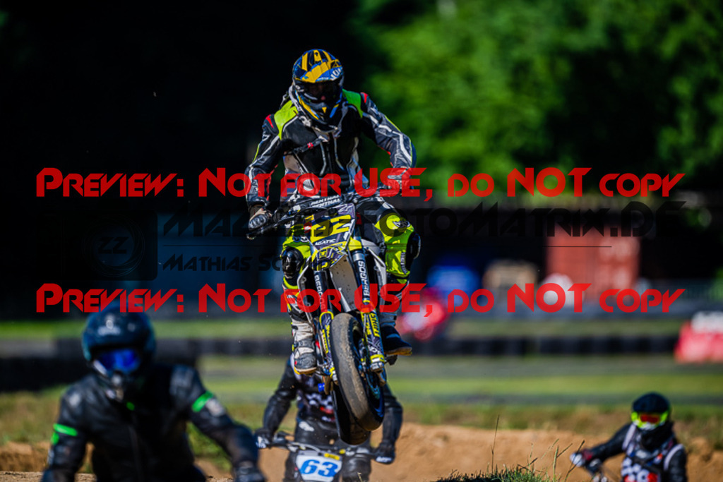 MaZZes_FotoMatrix_220702_2929 | S3