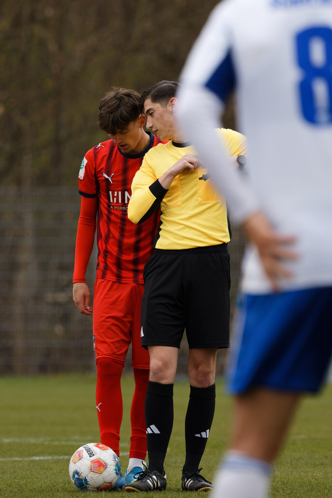 20260412-FCHS04_150 | 1.FC Heidenheim 1846 vs. FC Schalke 04, Fußball, U19, A-Junioren, NWL, U19-DFB-Nachwusliga, 2025/2026, 8. Spieltag, 12.04.2026 in Heidenheim, Walter-Birkhold-Jugendstadion (Foto: Michael Bulling) - Realisiert mit Pictrs.com