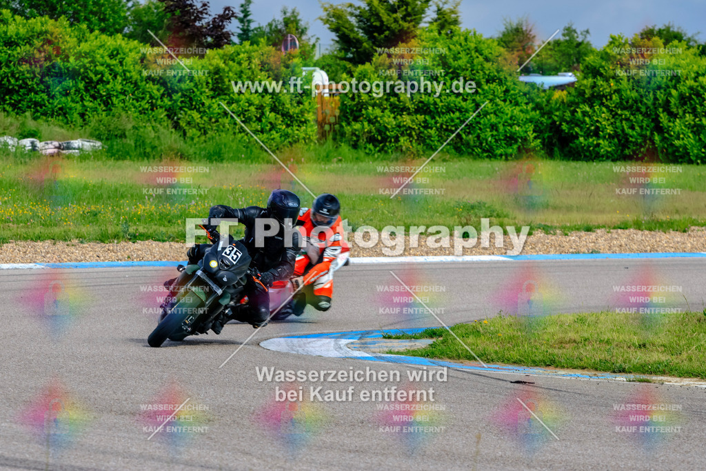 MotoTeam-8637 | Hier findet Ihr Bilder von Touristenfahrten auf der Nürburgring Nordschleife oder von anderen Veranstaltungen die ich besucht habe. Viel Spass beim Durch Schauen 