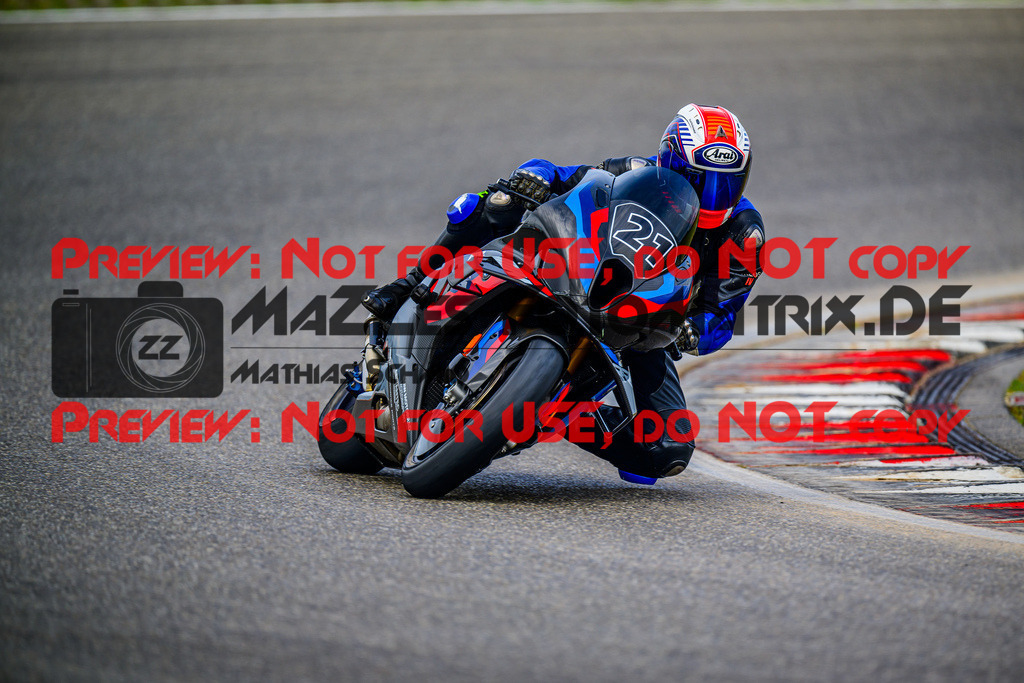 MaZZes_FotoMatrix_240910_6007705_5195 | GELB