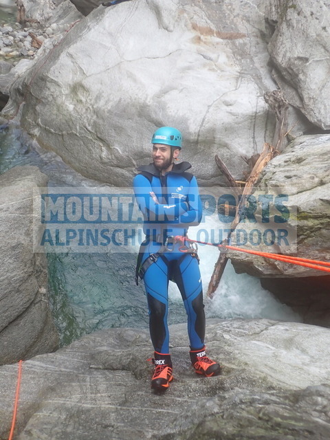 P7160090 | Bestelle die Bilder deines Berg- oder Wasser-Abenteuers mit Mountain Sports bequem von zu Hause aus direkt über unseren Online Fotoshop von pictrs.com. - Realisiert mit Pictrs.com