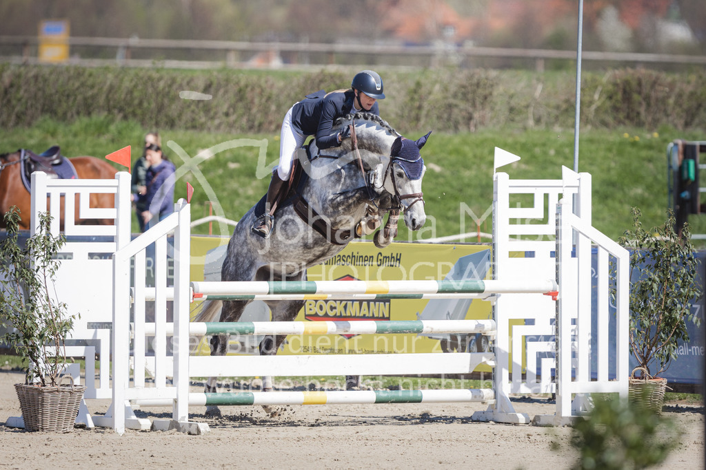 220416_3_A-Springen-326 | Frühlingsfest der Pferde
Herford
16.April 2022
03/1 Sprigprüfung mit steigenden Anforderungen Kl. A** geschlossen 0-43 RLP