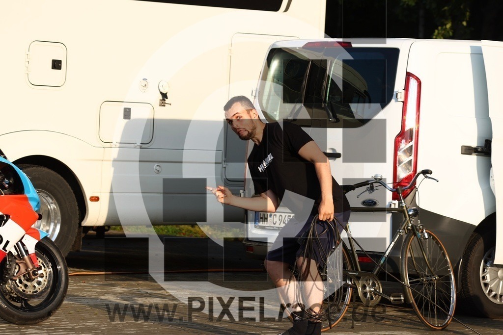 social-20240715_10291 | Schöne Erinnerungen an spannende Momente - das festzuhalten ist unser Job. PIXELrace.de ist seit 2003 auf den Rennstrecken Europas unterwegs um die Action draußen beim Fahren und die wunderbare Stimmung imm Fahrerlager für euch einzufangen.