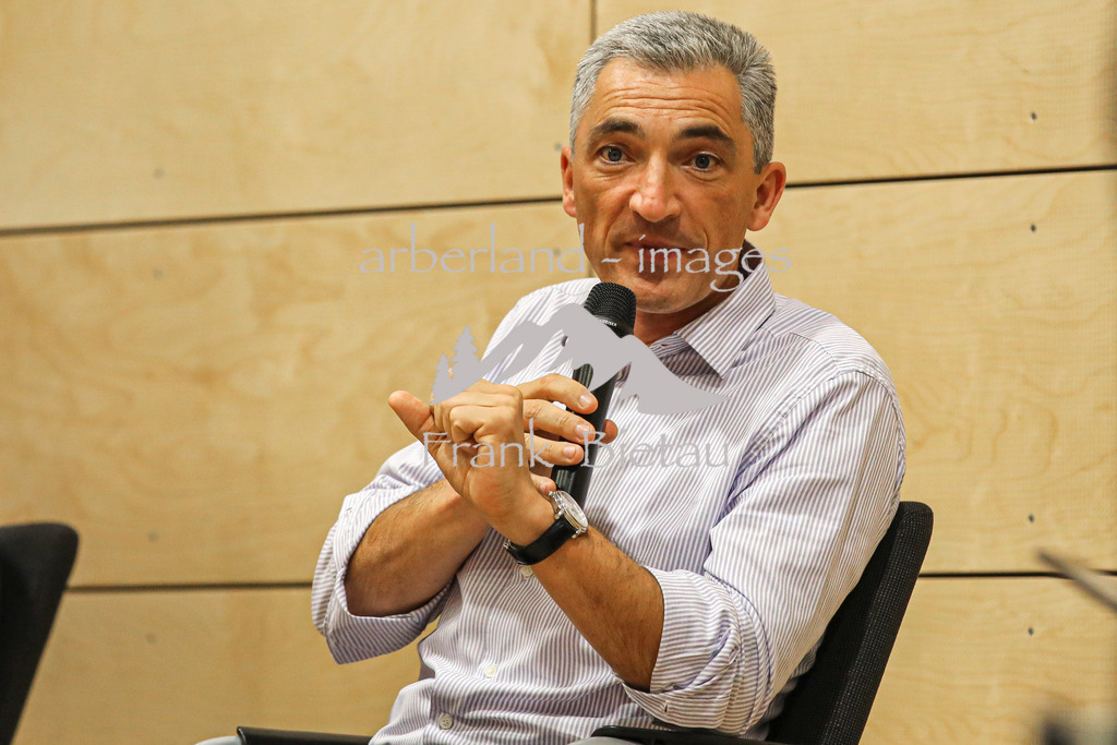 OE7A6887 | Dr. Ronny Raith