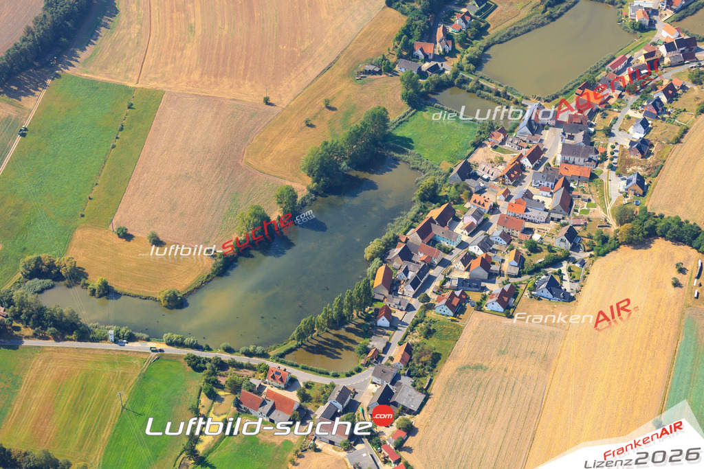 Die Luftaufnahme Oberkoest - Burgebrach wurde vom UL-Flugzeug (keine Drohne) aus fotografiert.Hohe Druck- Auflösung-die Geschenkidee!