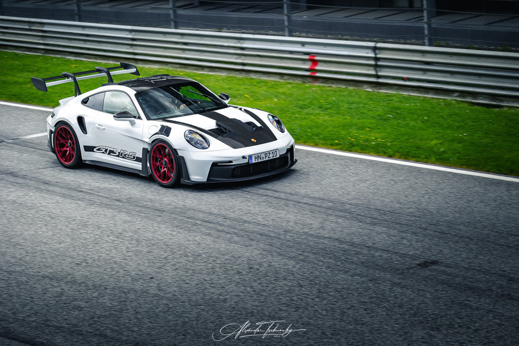 R6PZ1045 _Alexander Tschuncky | Entdecken Sie die faszinierende Welt von Alexander Tschuncky Arts: Kreative Fotografie, atemberaubende Automobilkunst und hochwertiger Bilderdruck. Lassen Sie sich inspirieren! - Realisiert mit Pictrs.com