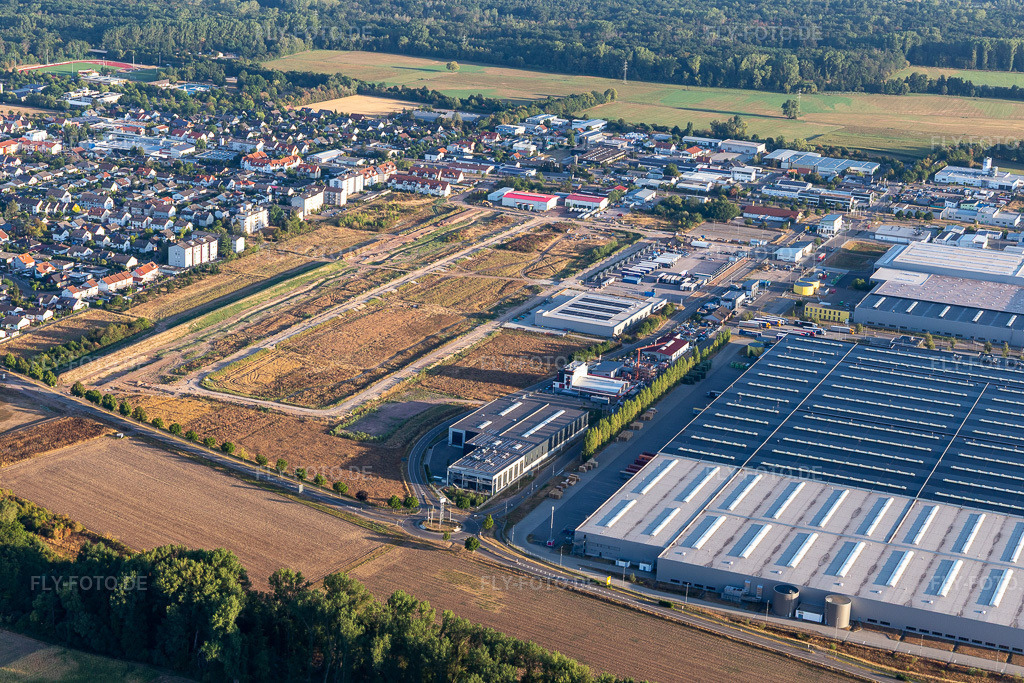 Luftbild: Erweiterungsfläche des Interpark in Offenbach an der Queich im Bundesland Rheinland-Pfalz in Deutschland. Foto: IMG_133885.jpg vom 21.08.2022 durch Werner Riehm/FLY-FOTO.de