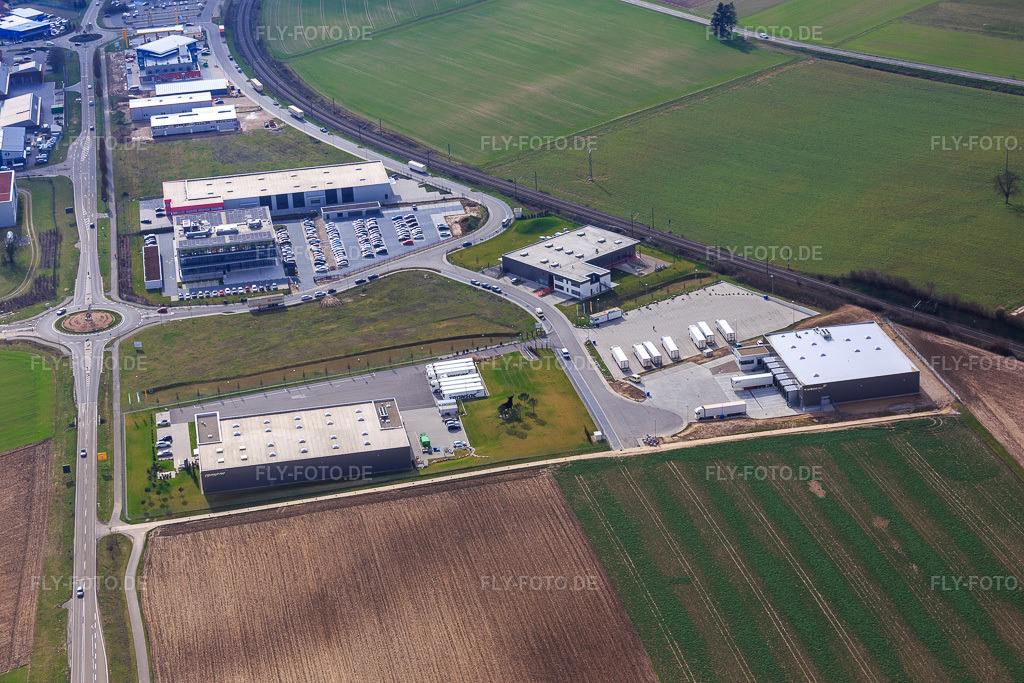 Luftbild: Industriegebiet Im Speyerer Tal mit ITK Engineering GmbH, Resinnovation GmbH, TRANSAC Intern. Speditionsgesellschaft mbH und Markthalle 5 in Rülzheim im Bundesland Rheinland-Pfalz in Deutschland. – Foto: IMG_086192.jpg vom 26.02.2016 durch Werner Riehm/FLY-FOTO.de – Auflösung des Originals: 5472 x 3648 px – ITK Engineering - Ihr Partner für Digital Engineering – der resinnovation GmbH - Wir sind das Kunstharz – TRANSAC Logistics GmbH – TOMSLOT88 * Provider