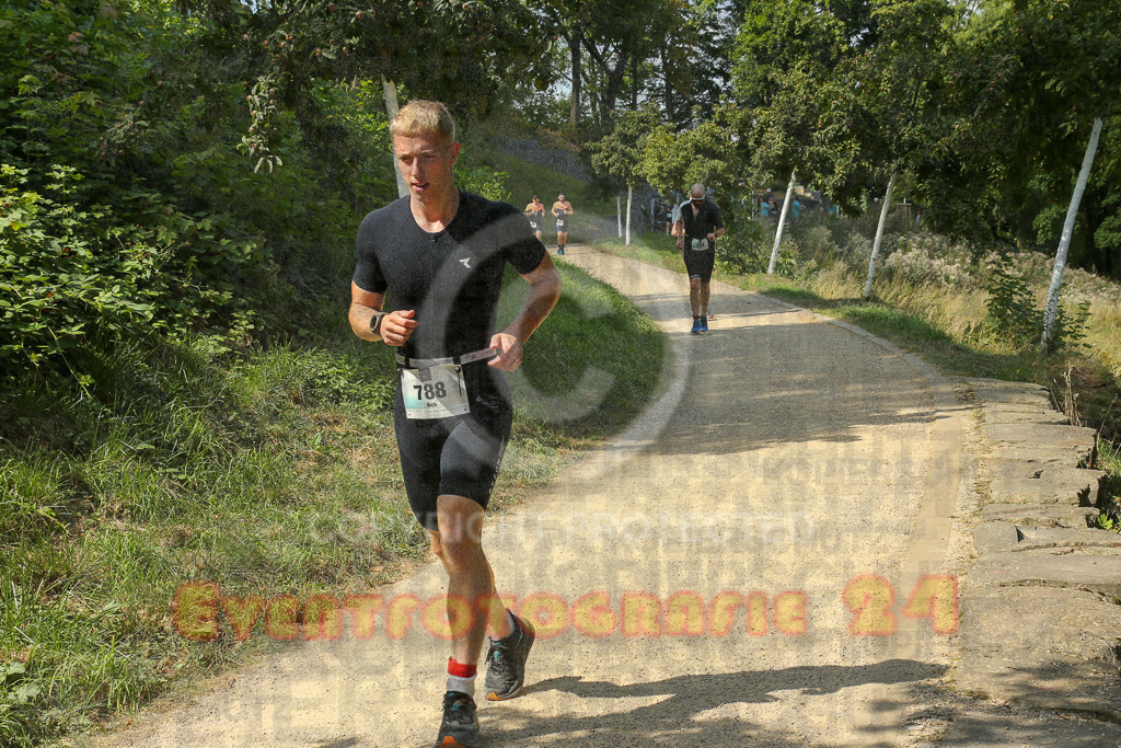 250824_1445_EX1_7435 | Sportfotografie im Rhein-Sieg Kreis, Köln, Bonn, NRW, Rheinland Pfalz, Hessen, etc. Unser Tätigkeitsfeld umfasst den Laufsport vom Volkslauf über den Marathon, Duathlon, Triathon bis zum Ultralauf wie Kölnpfad Ultra oder Schindertrail.