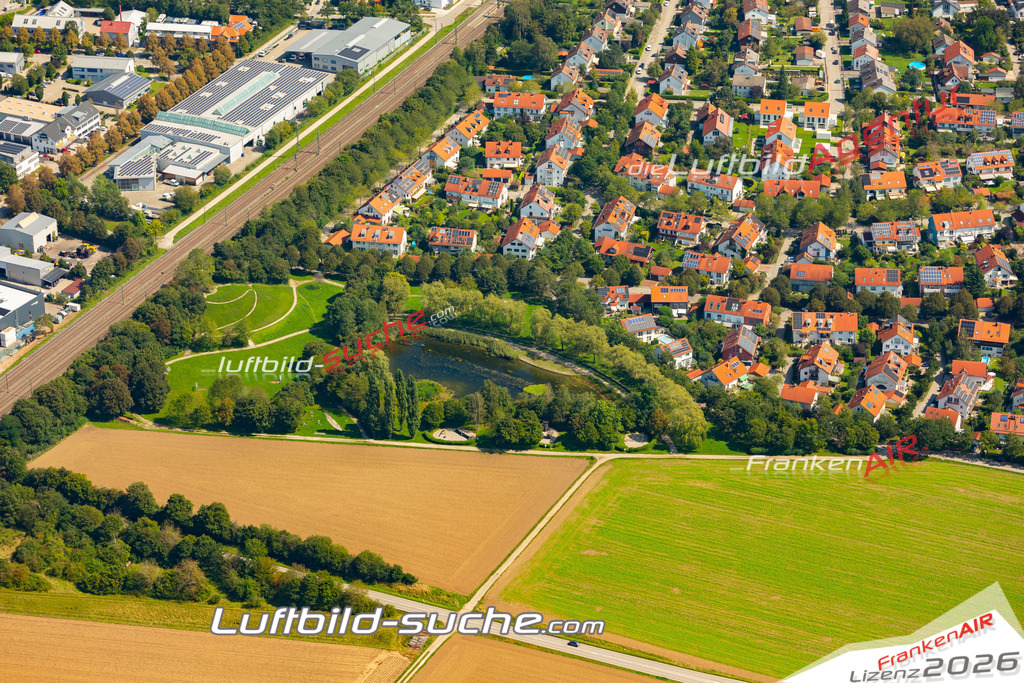 Das Luftbild zeigt :  Zorneding - Die Luftaufnahme wurde 2024 vom UL-Flugzeug aus erstellt ( keine Drohne ) - Hochauflösende Luftaufnahme - Für grossformatige Ausdrucke geeignet. Die Geschenkidee !Mit Lizenz und Bildrechte bestellbar