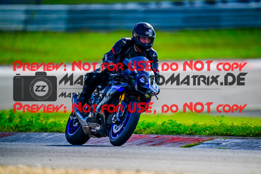 MaZZes_FotoMatrix_240911_6007705_9128 | GRUEN