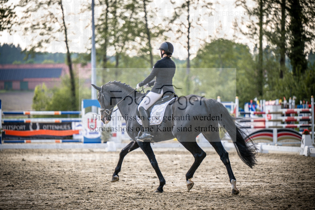 DOS_3525 | Reitturnier Venne - Realisiert mit Pictrs.com