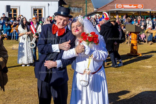 Bärentreiben in Steuerberg | Bildershop von pixelworld.at - Realisiert mit Pictrs.com