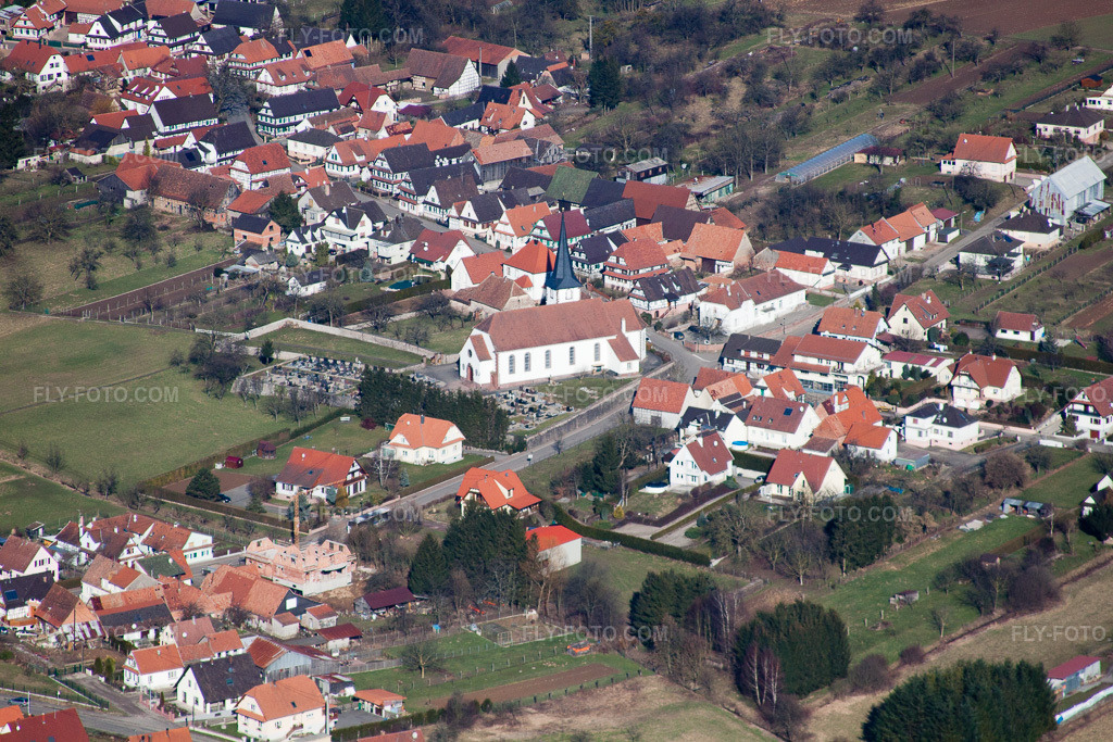Aerial view: View of the town in Seebach in the state Bas-Rhin, France.Photo: IMG_37483.jpg taken on 02/07/2011 by Werner Riehm/FLY-FOTO.comResolution of the original: 4752 x 3168 px