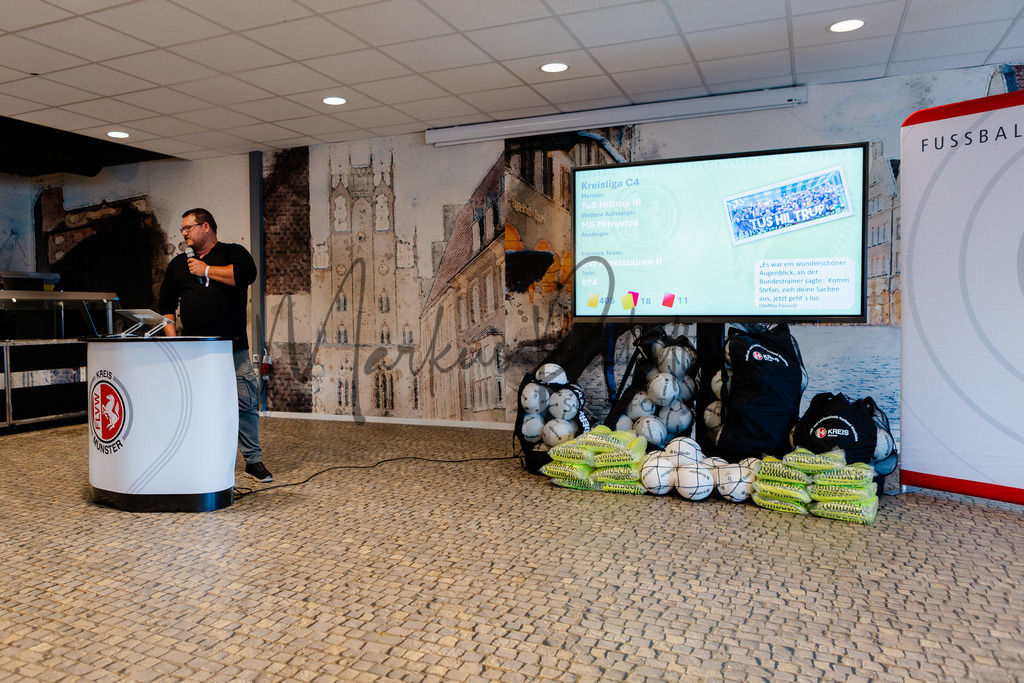 20260702-kreisfußballkonferenz-0060 | Das ist die Fotodatenbank für authentische Sportfotografie aus Münster: Markus Paletta fotografiert Teams, Sportler:innen, Kinder, Events & Unternehmen. - Realisiert mit Pictrs.com