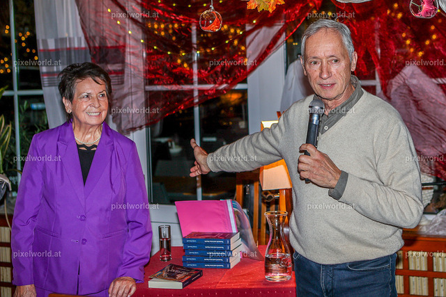 Lesung beim Kreuzwirt - "Tausend und eine Nacht" von Linda Sharaff | Bildershop von pixelworld.at - Realisiert mit Pictrs.com