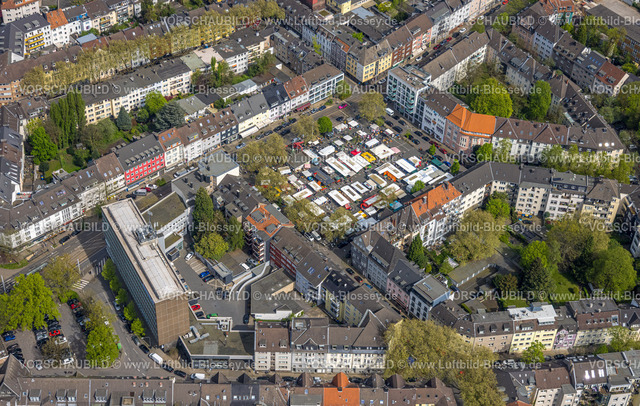 Essen240400890 | Luftbild, Marktplatz Rüttenscheid Wochenmarkt mit Marktständen, umgeben von Mietshäusern, Rüttenscheid, Essen, Ruhrgebiet, Nordrhein-Westfalen, Deutschland