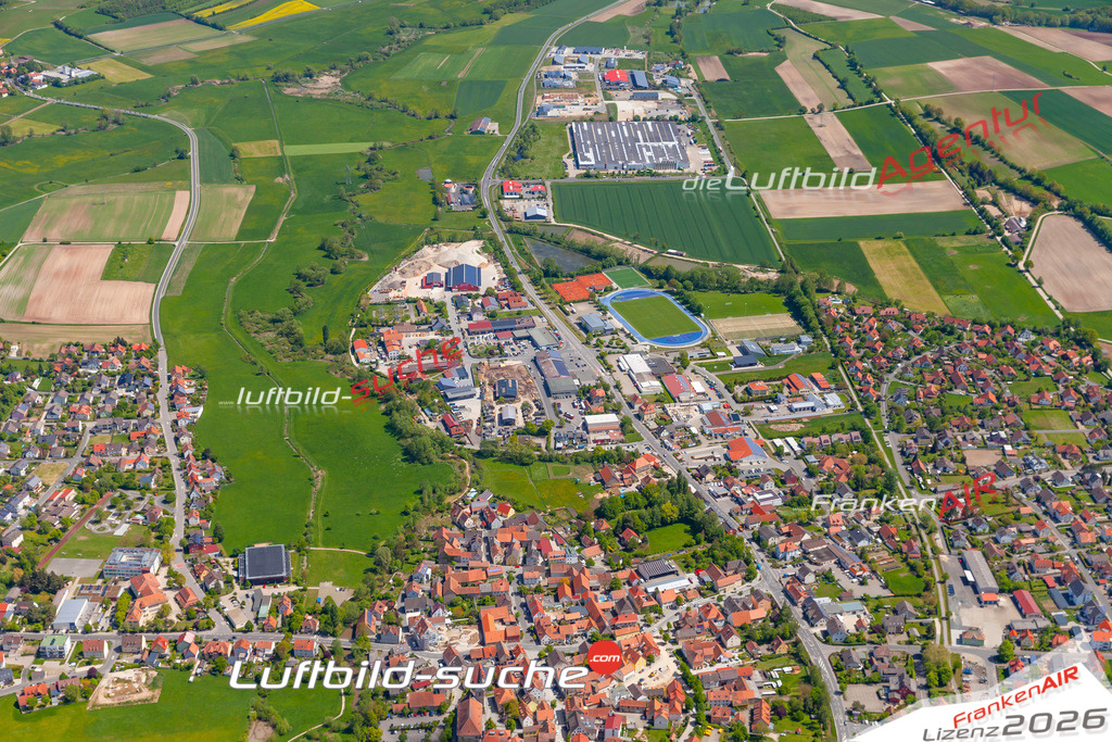 Das Luftbild der Stadt Burgebrach wurde 2019 vom Flugzeug heraus erstellt (keine Drohne) Aufnahmehöhe ca.400 Meter- hohe Auflösung- beste Druck-Qualität garantiert!