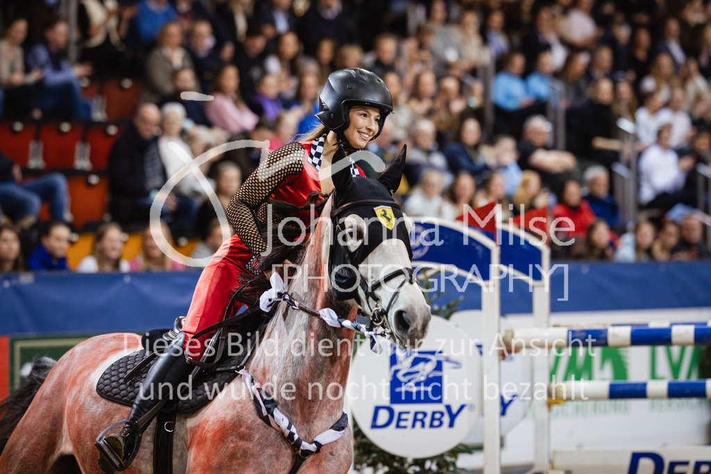 240113_Münster_Kostümspringen-393 | Deine schönsten Turniermomente als professionelle Fotos! Entdecke hochwertige Pferdesport-Fotografie im Online-Shop. Jetzt Fotos finden & bestellen!