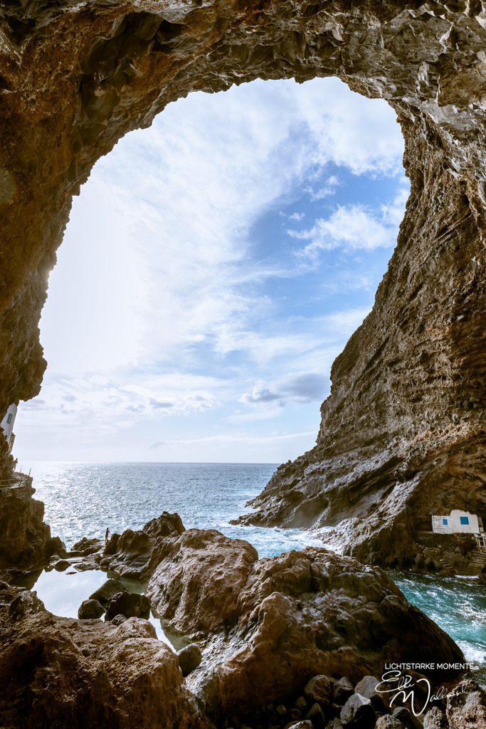 20250322-173205 LA PALMA_219-1 | Herzlich willkommen auf meiner Seite! Ich bin Elke Wallnisch, Deine Fotografin für lichtstarke Momente. Der Name steht für alles, was mich mit der Fotografie verbindet: Das Licht und seine machtvolle Wirkung auf eine Situation oder unsere Stimmung - Realisiert mit Pictrs.com