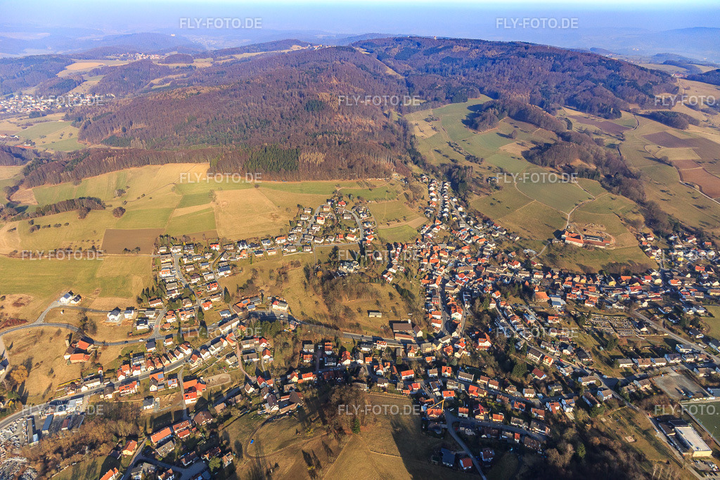 Ortsansicht im Odenwald aus Westen | Luftbild: Ortsansicht im Odenwald aus Westen im Ortsteil Gadernheim in Lautertal im Bundesland Hessen in Deutschland. Foto: IMG_096735.jpg vom 15.02.2017 durch Werner Riehm/FLY-FOTO.de - Realisiert mit Pictrs.com