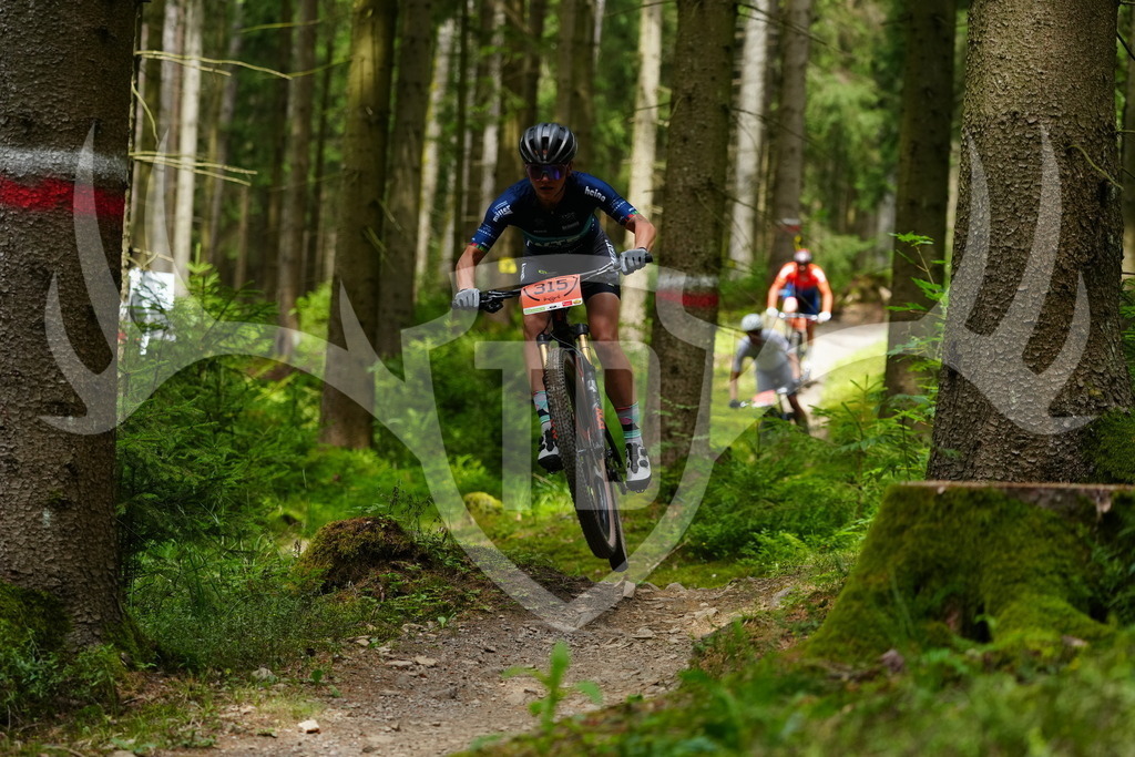 FC100389 | Fotogalerie der Treibjagd im Dunkelwald - Dein MTB Etappenrennen im Erzgebirge - Realisiert mit Pictrs.com