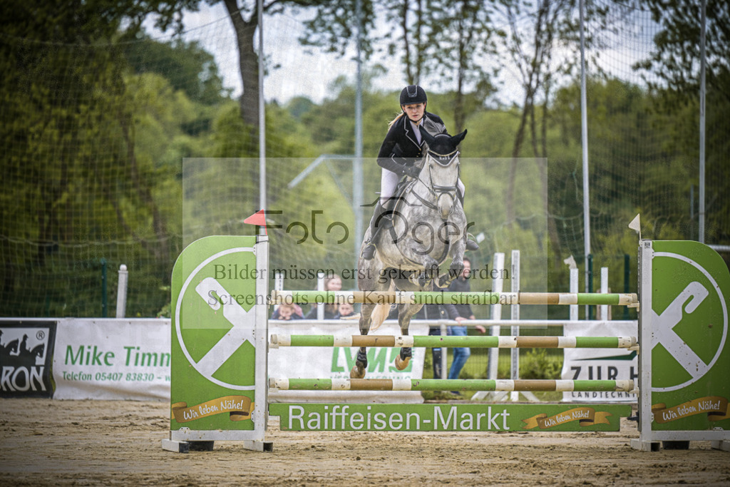 DOS_2243 | Entdecke hochwertige Reitturnierfotos von Foto Oger. Professionell, emotional und authentisch – jetzt Lieblingsmomente im Shop bestellen.Deutschlandweite Turnierfotografie. - Realisiert mit Pictrs.com