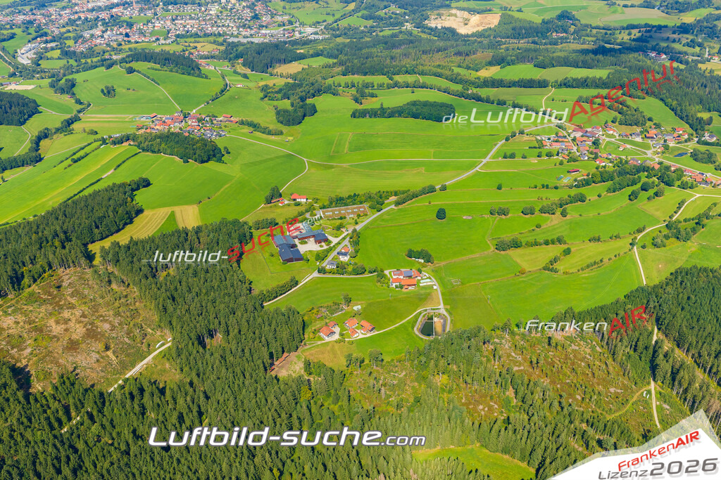 Luftaufnahme von Flanitzalm Frauenau Bild- Das Luftbild wurde 2025 vom UL-Flugzeug heraus erstellt ( keine Drohne ) - Hochauflösende Luftaufnahme -Nicht vergleichbar mit Google Maps oder Satelittenbilder- Die Geschenkidee !Mit Lizenz und Bildrechte bestellbar