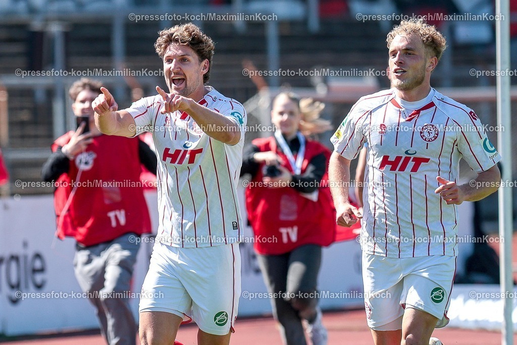 xsefx25042602014 | 25.04.2026, xsefx, Fußball, RL West, Fortuna Köln - SC Wiedenbrück, 31. Spieltag, Südstadion, Saison 2025 2026: Torjubel nach dem Tor zum 2:0 für den SC Fortuna Köln durch Torschütze Timo Bornemann (SC Fortuna Köln, 19) zusammen mit Enzo Wirtz (SC Fortuna Köln, 9) DFB regulations prohibit any use of photographs as image sequences and or quasi-video. Photo: xSabinexEffgenxPressefotoKochx