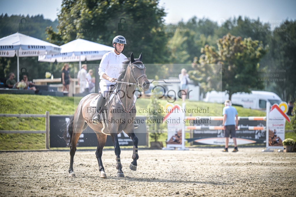 DOS_4568 | Entdecke hochwertige Reitturnierfotos von Foto Oger. Professionell, emotional und authentisch – jetzt Lieblingsmomente im Shop bestellen. - Realisiert mit Pictrs.com