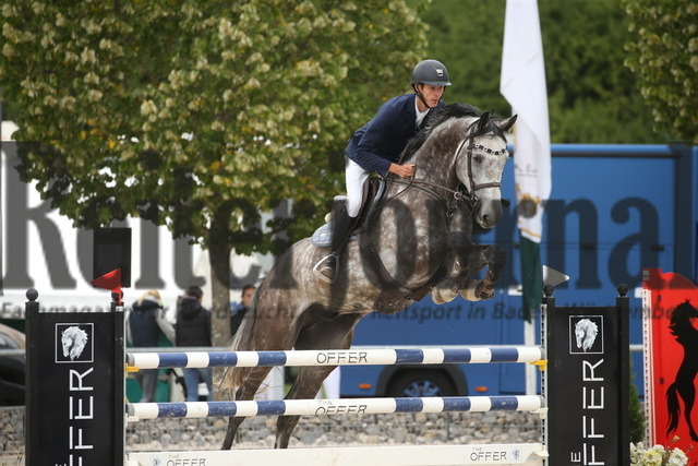 Villingendorf_2022_Prfg.Nr.08_zwei Phasen_Springprfg.Kl.M_Youngster_Marian Müller_Coupe (1) | Alle Fotos der Reiterjournal Fotografin Doris Matthaes im Reiterjournal Online-Fotoshop. - Realisiert mit Pictrs.com