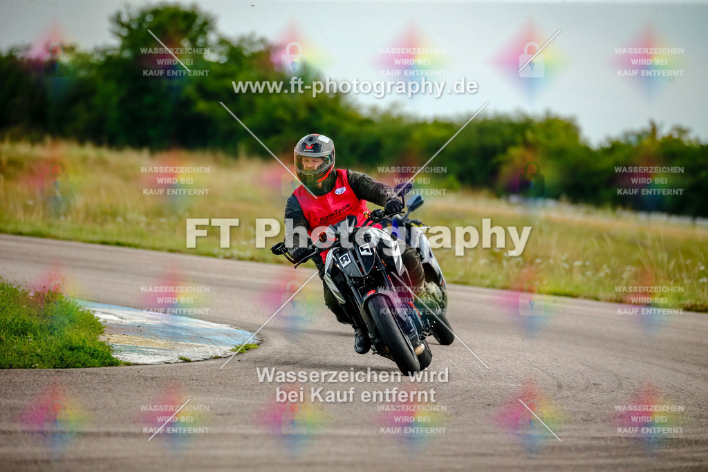 Chambley Juli-2509 | Hier findet Ihr Bilder von Touristenfahrten auf der Nürburgring Nordschleife oder von anderen Veranstaltungen die ich besucht habe. Viel Spass beim Durch Schauen 