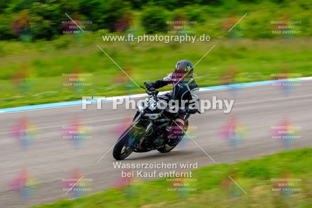MotoTeam-3444 | Hier findet Ihr Bilder von Touristenfahrten auf der Nürburgring Nordschleife oder von anderen Veranstaltungen die ich besucht habe. Viel Spass beim Durch Schauen 