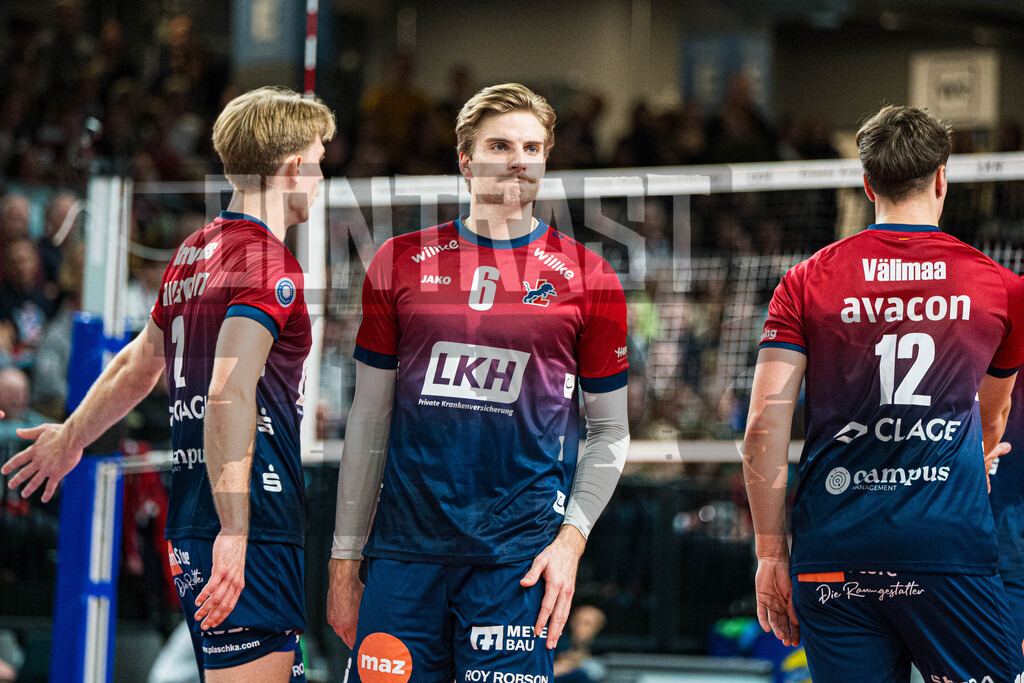 Volleyball I Herren I Saison 2025/2026 I Bundesliga I 5. Spieltag I SVG Lüneburg - VfB Friedrichshafen | CONTRAST ZERØ MEDIA - Realisiert mit Pictrs.com